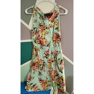 Speed Control floral dress
